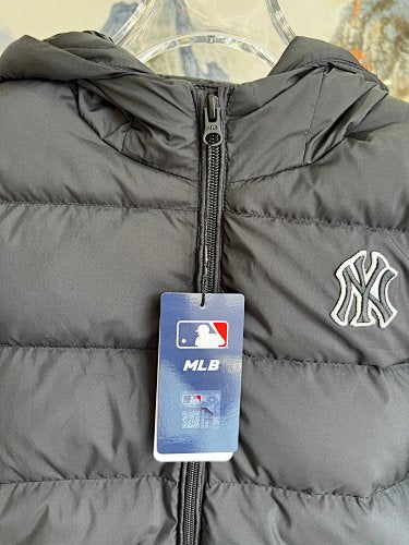 MLB NY Logo Hooded Puffer Jacket with Oversized Back Graphic