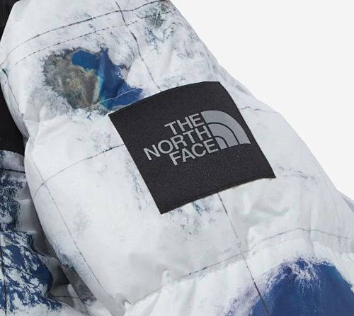 The North Face White & Blue Abstract Print Puffer Jacket