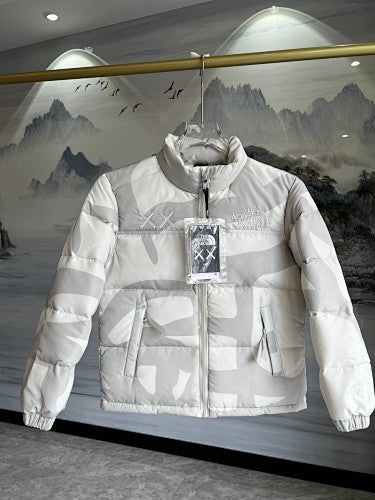 The North Face Youth Light Gray Abstract Print Puffer Jacket