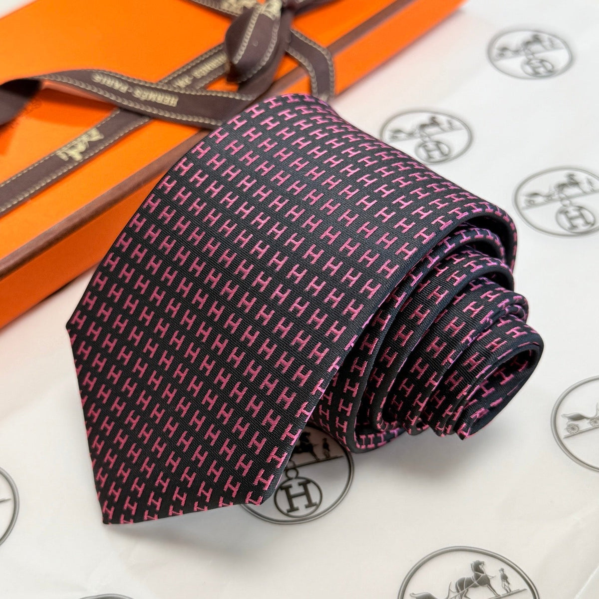 Hermes Style Men's Micro H Jacquard Silk Tie