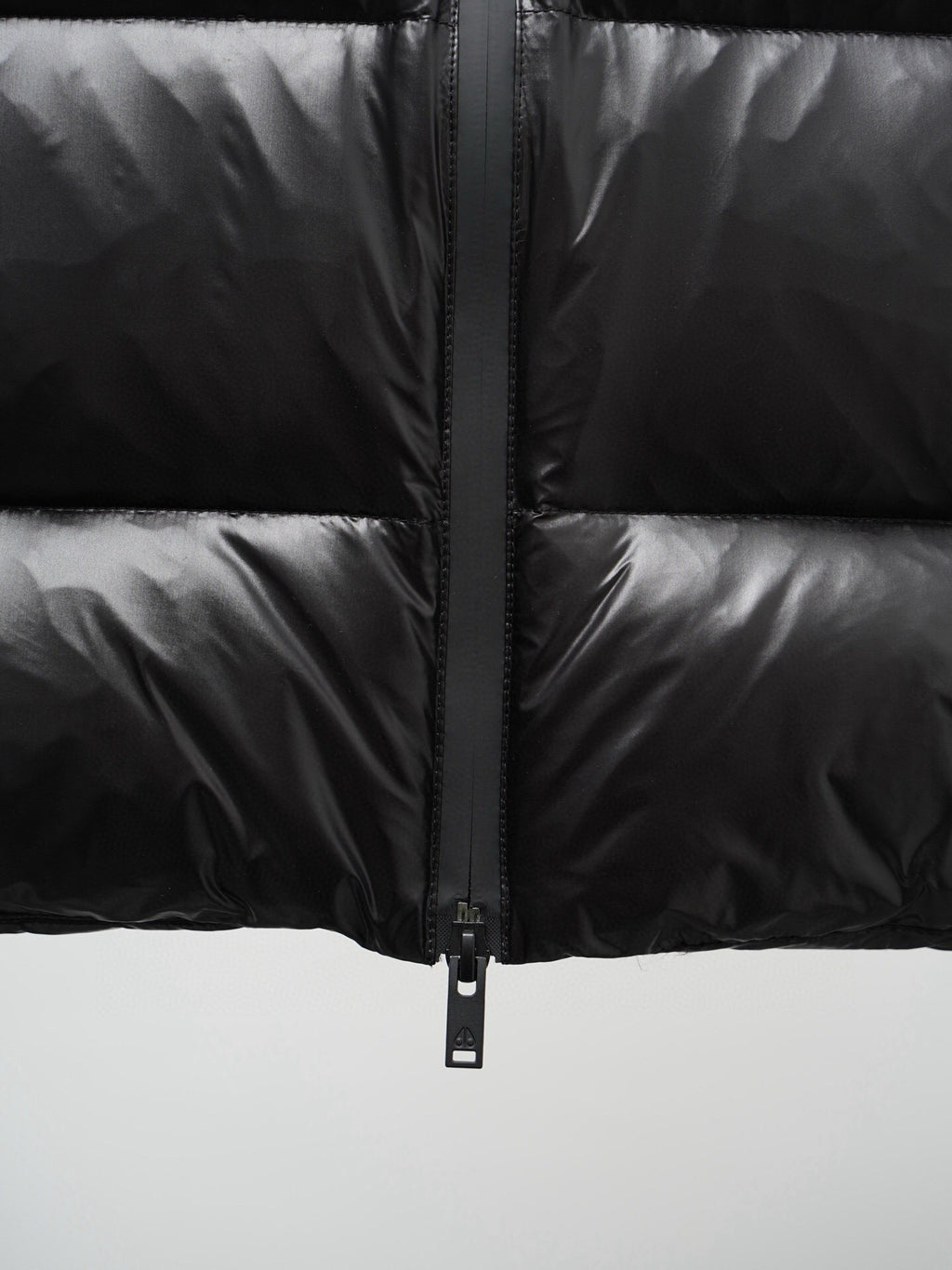 Moose Knuckles Black Mixed-Finish Stand-Collar Puffer Vest
