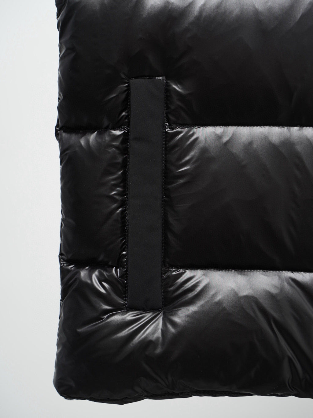 Moose Knuckles Black Mixed-Finish Stand-Collar Puffer Vest