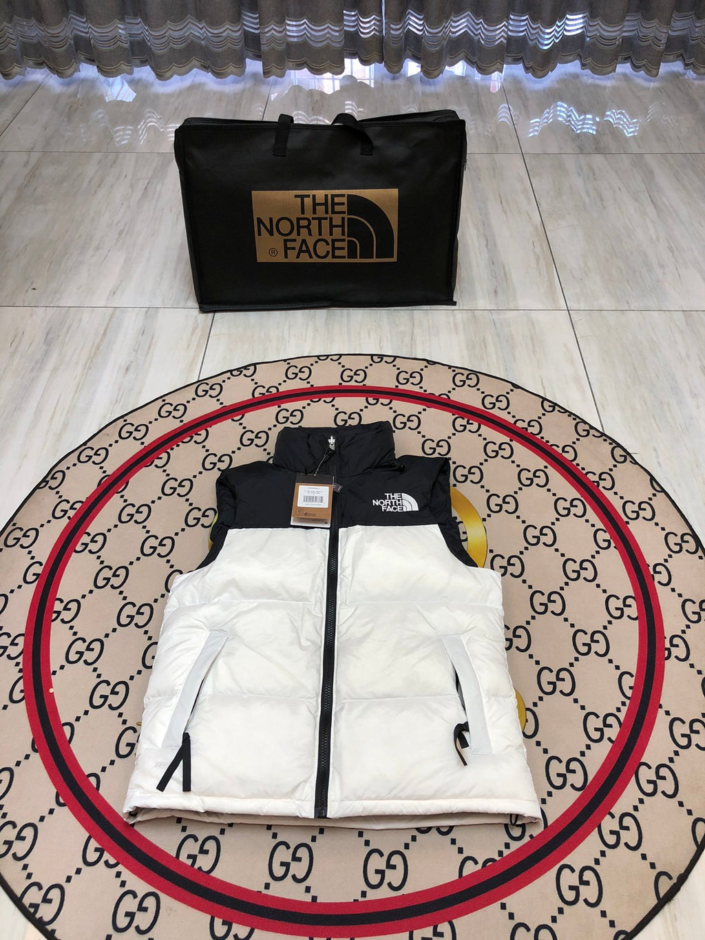 The North Face White & Black Colorblock Puffer Vest