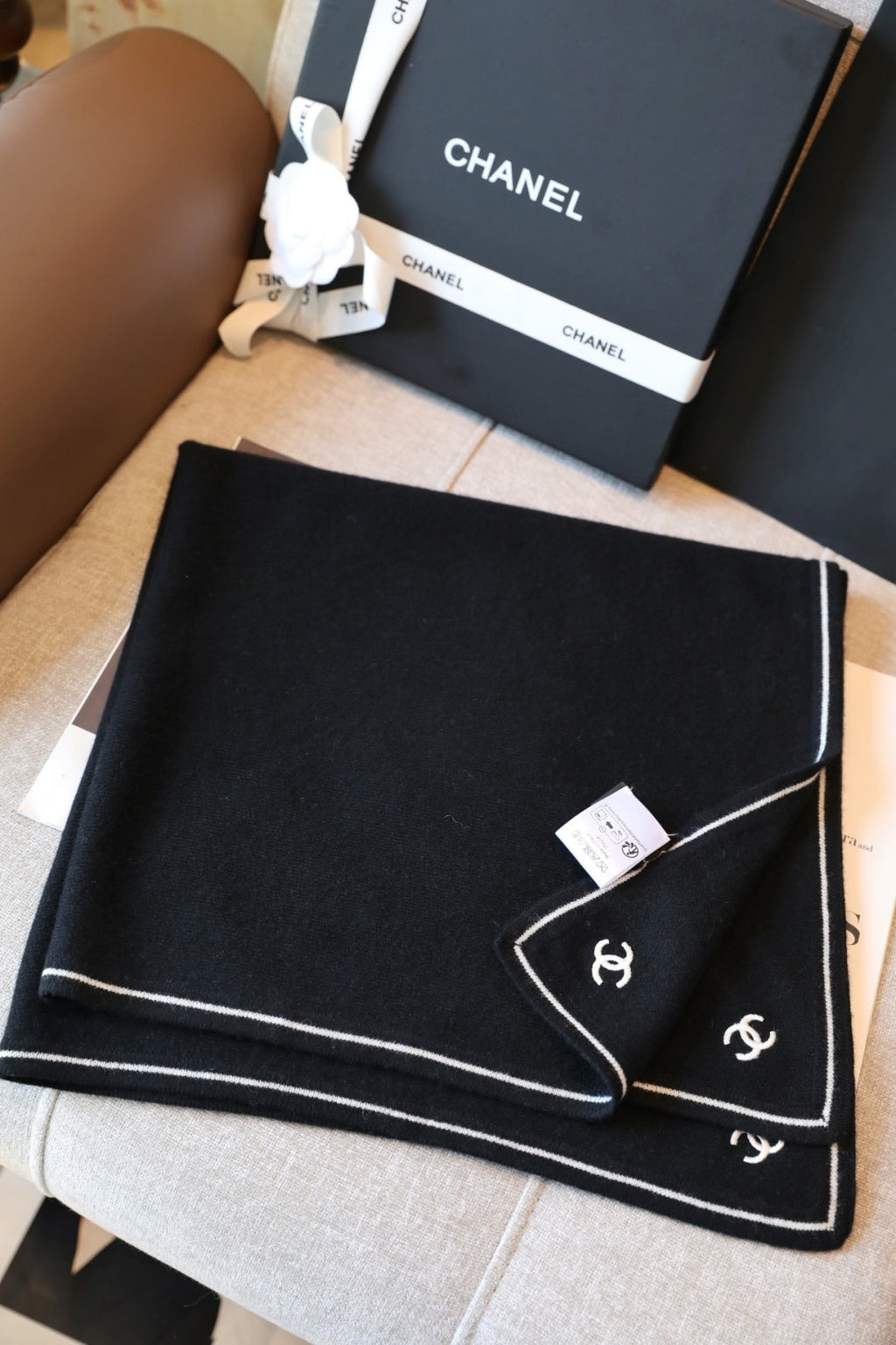 Chanel Style Contrast-Border Logo Scarf
