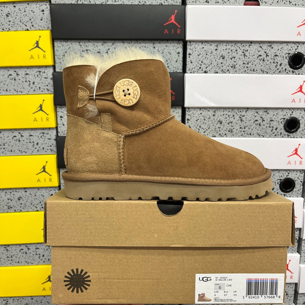 UGG Classic Mini Pull-On Boot – Suede Ankle Boot with Shearling Cuff & Tonal Outsole in Chestnut