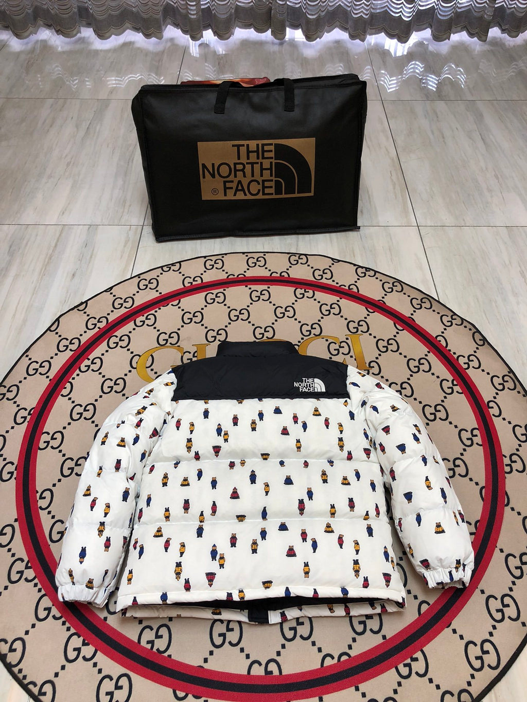 The North Face White & Black Bear-Print Puffer Jacket