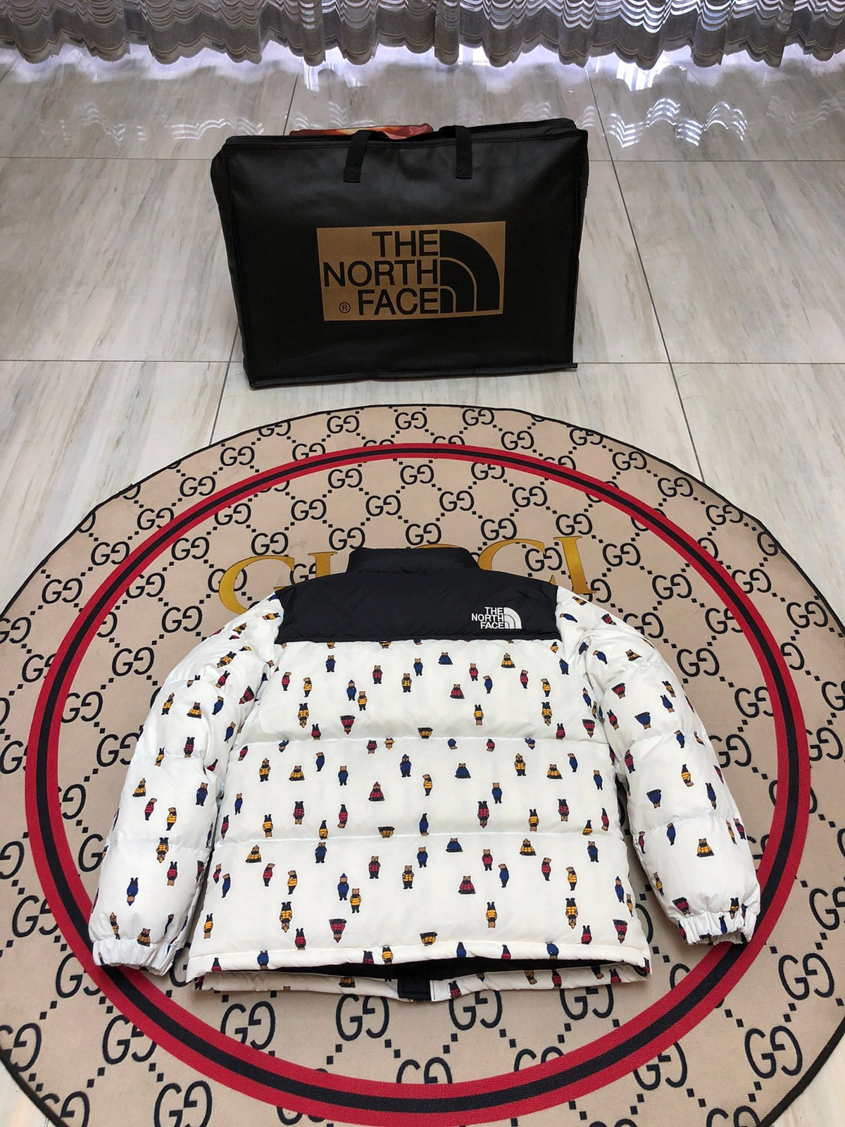 The North Face White & Black Bear-Print Puffer Jacket
