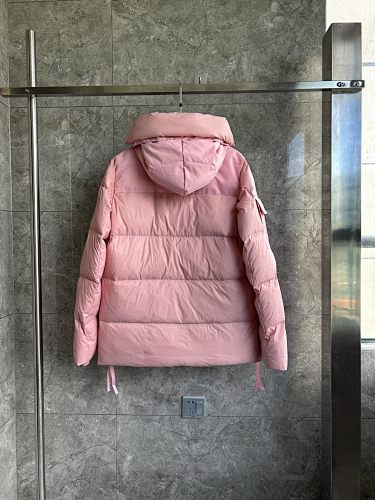 Canada Goose Dusty Pink Hooded Puffer Jacket with Flap Pockets