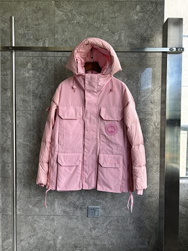 Canada Goose Dusty Pink Hooded Puffer Jacket with Flap Pockets