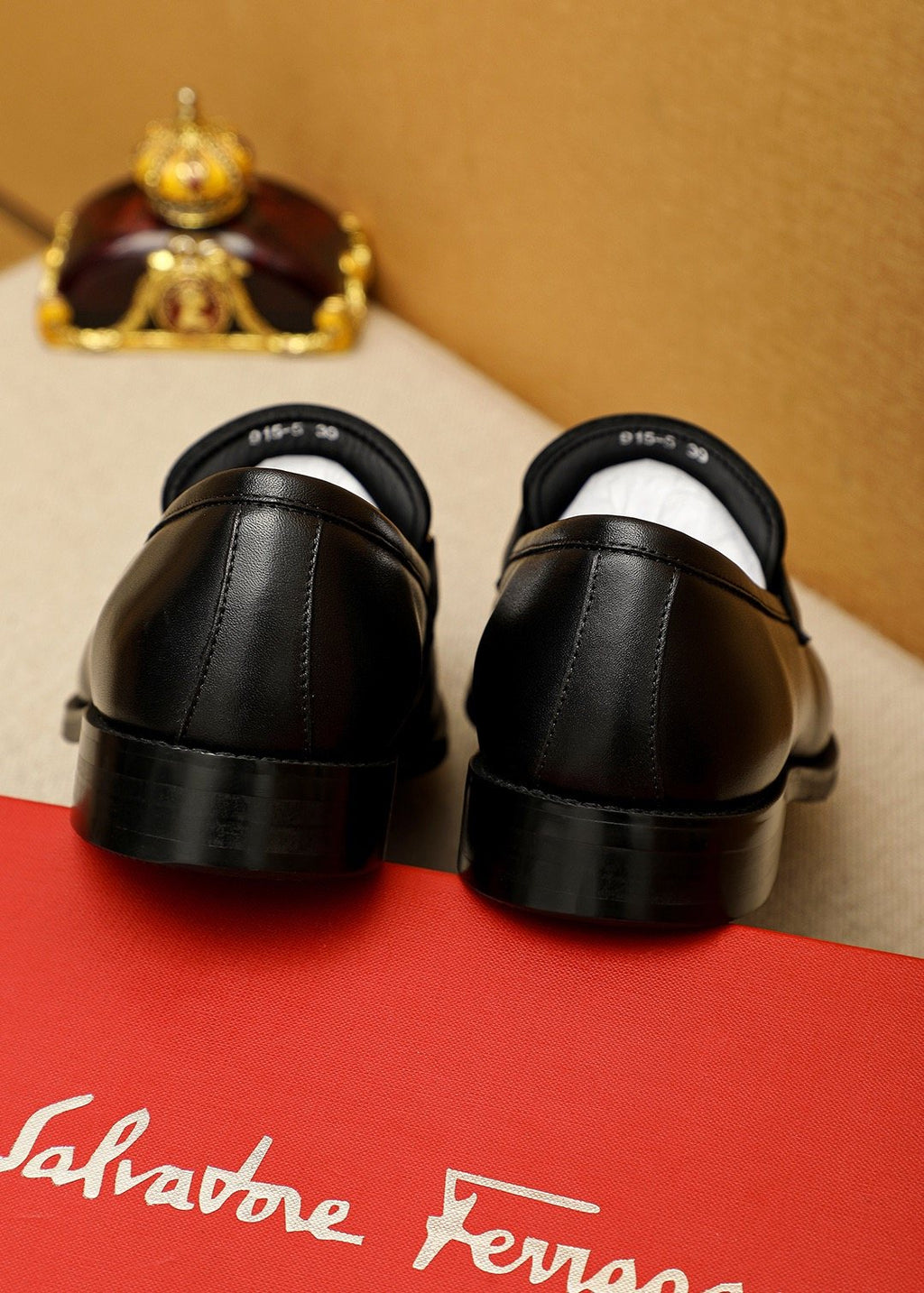 Ferragamo Men's Black Hardware Loafers - Rounded Toe