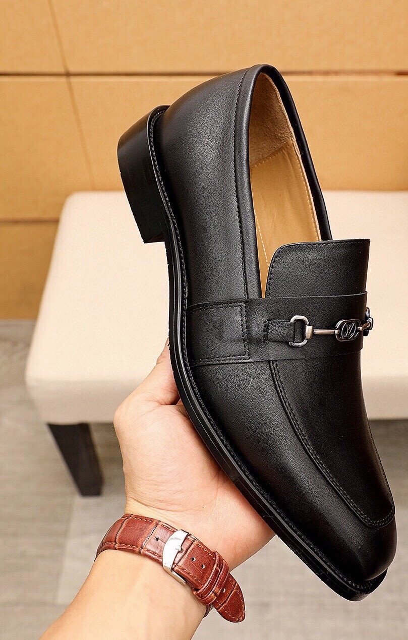Louis Vuitton Black Metal-Bit Leather Loafers
