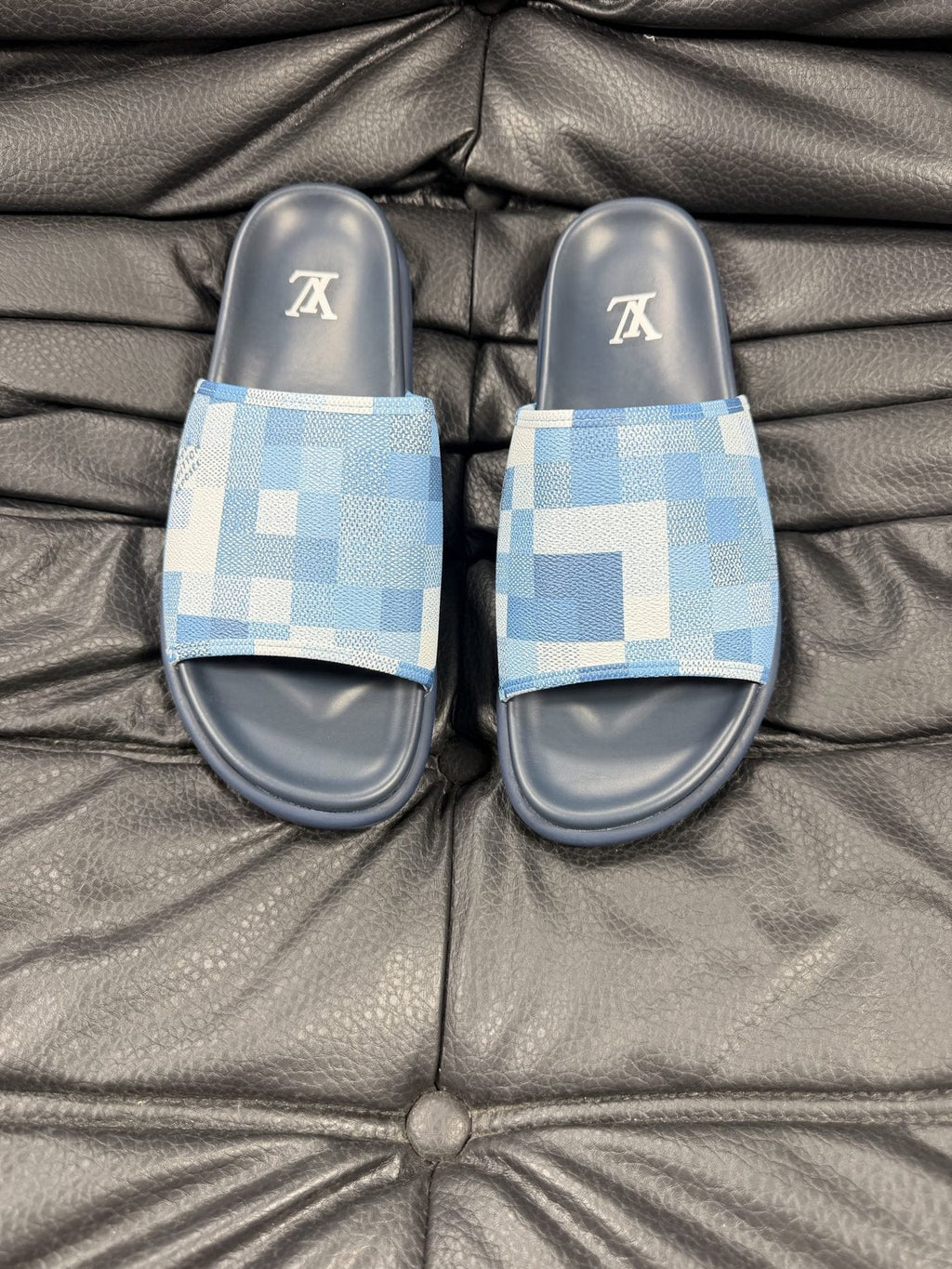 Louis Vuitton Checkerboard Slide Sandals - Open Toe